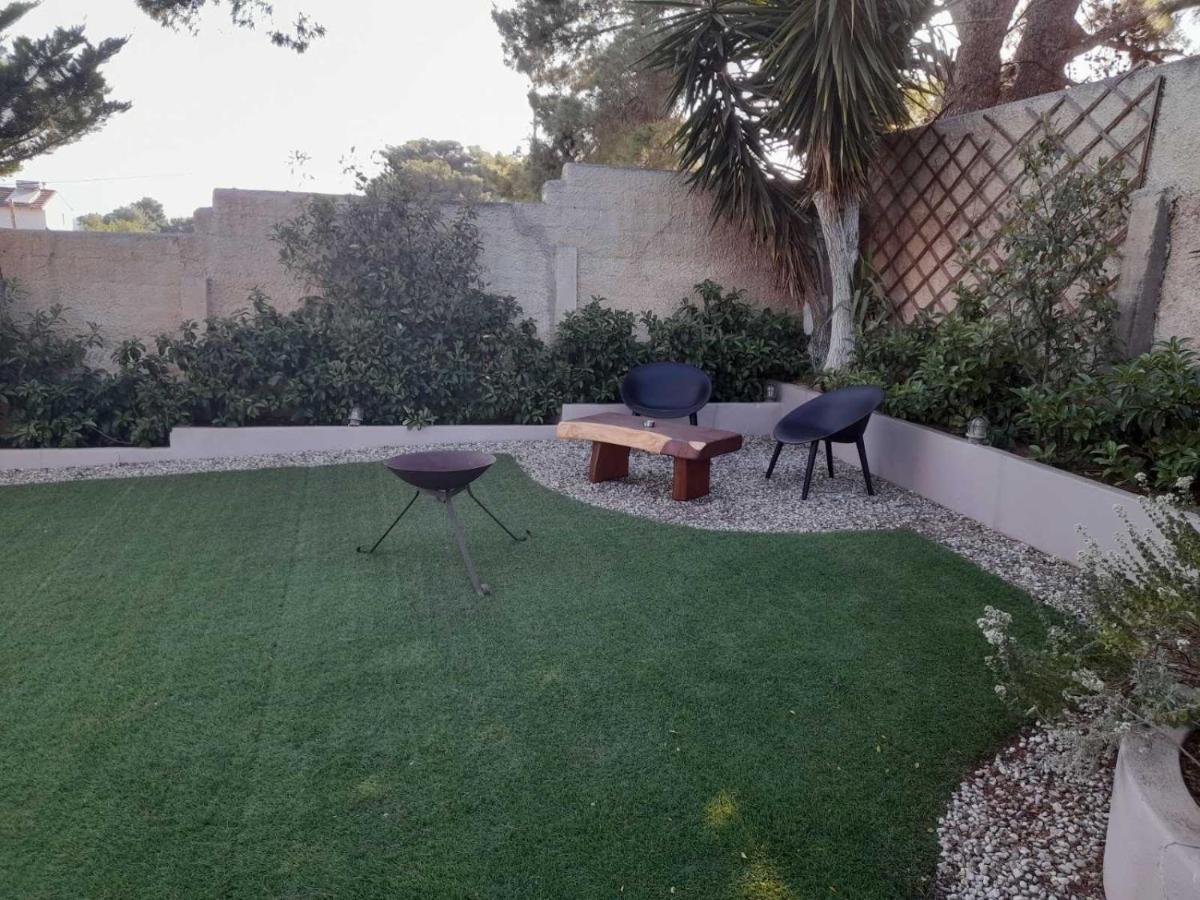 Suite With Garden Agia Marina  外观 照片