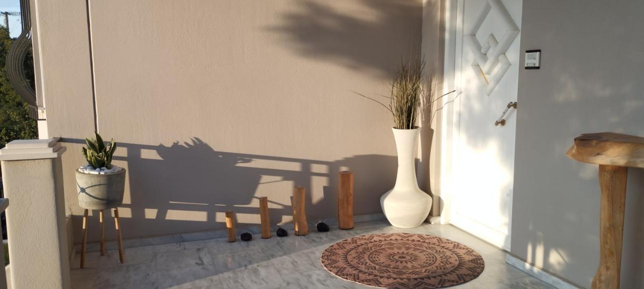 Suite With Garden Agia Marina  外观 照片